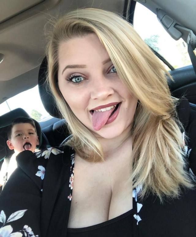 I’m Married With 3 Kids & My Husband Went For Business Trip & I Need A Man To Come Fuck Me While Husband Traveled - Image 2